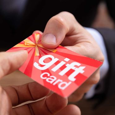 How to make 5 strangers happy this holiday season, gift card, gift certificate
